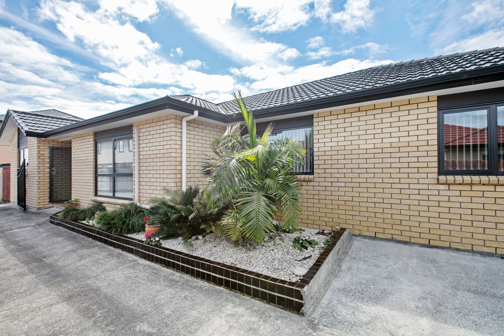 29 Reding Street, Takanini, Auckland - Carousel 2