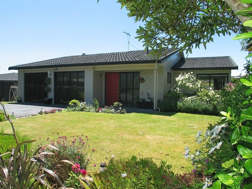 97 Discovery Drive, Whitby, Porirua - Carousel 2