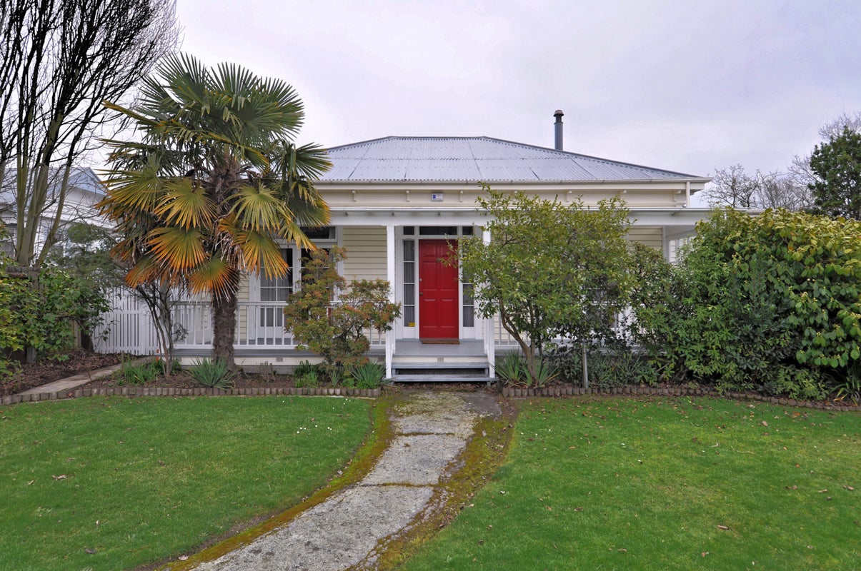 63 Cleveland Street, Edgeware, Christchurch - Carousel 1