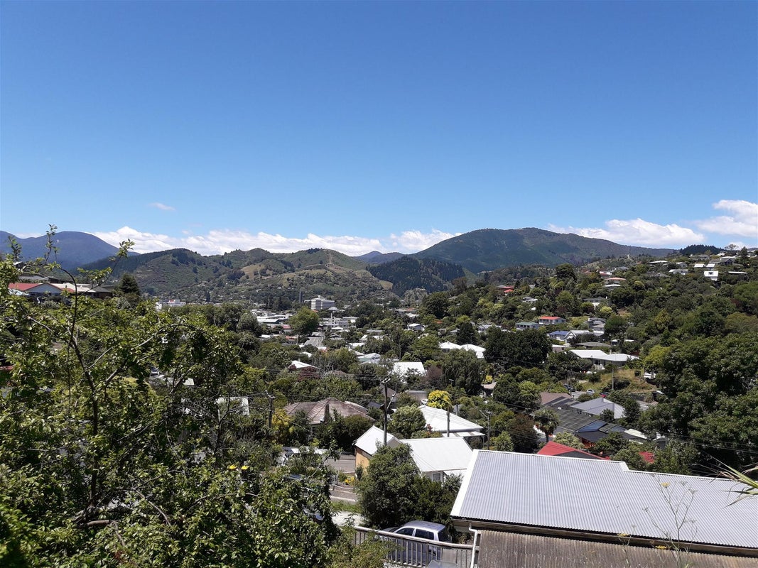 86 Russell Street, Stepneyville, Nelson - Carousel 1