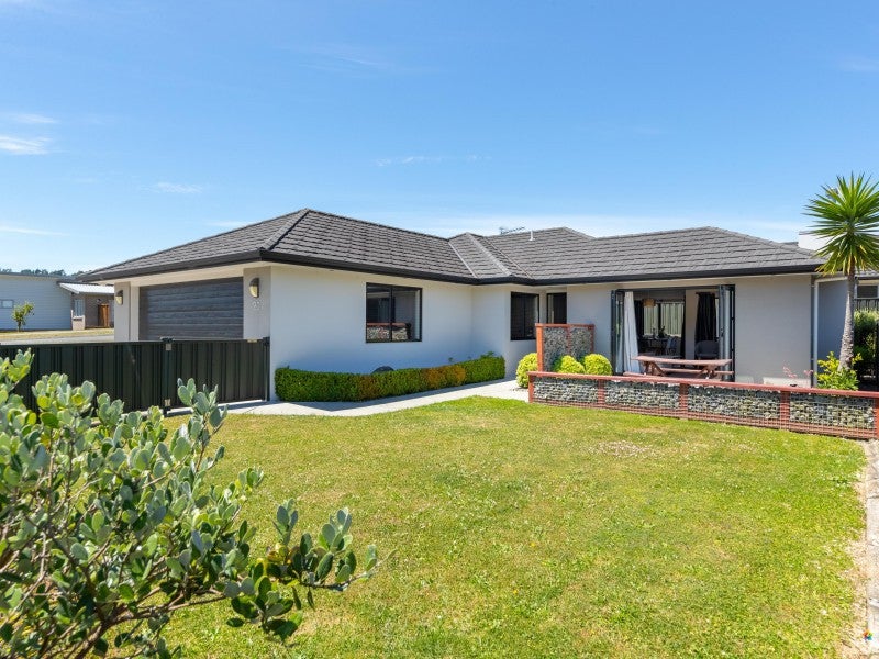 20 Sunstone Crescent, Brown Owl, Upper Hutt - Carousel 1