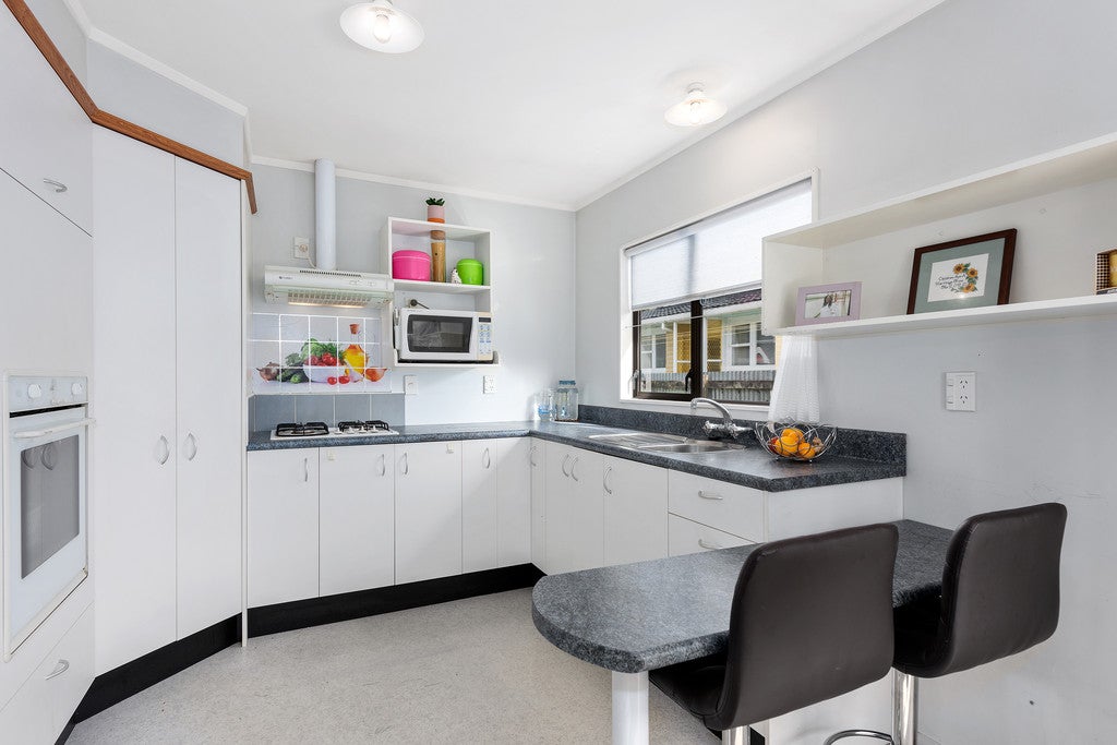 4/70C Gibbons Street, Ebdentown, Upper Hutt - Carousel 2