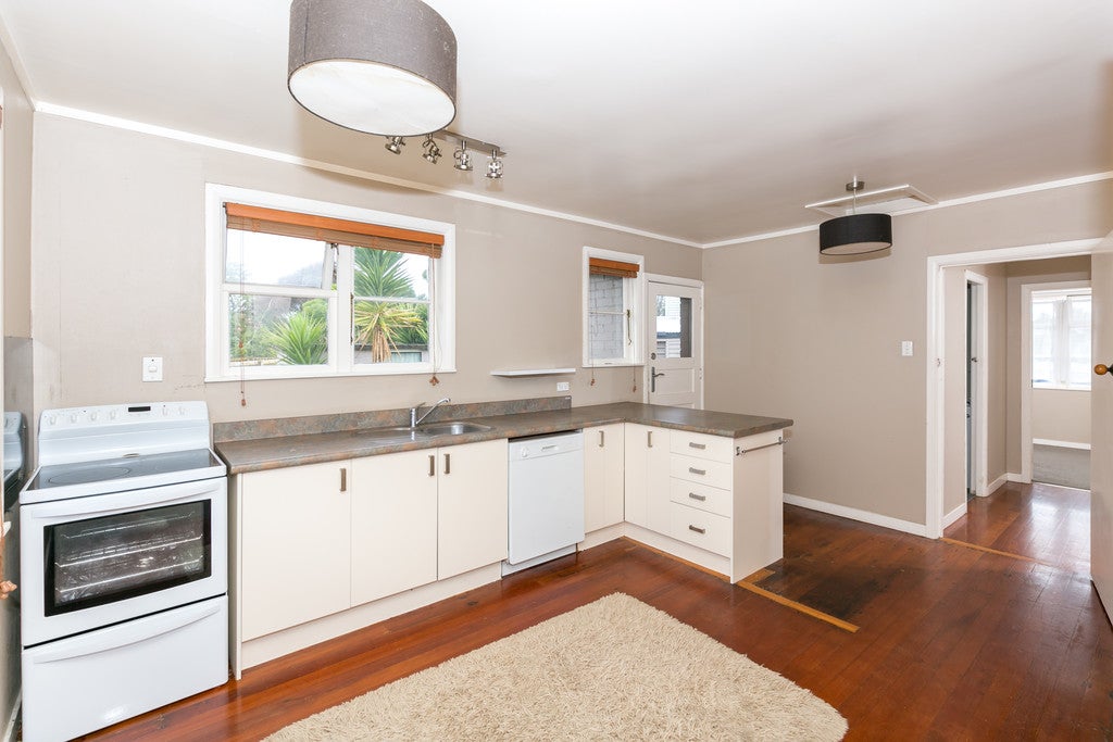 52 Rimu Street, Maeroa, Hamilton - Carousel 2
