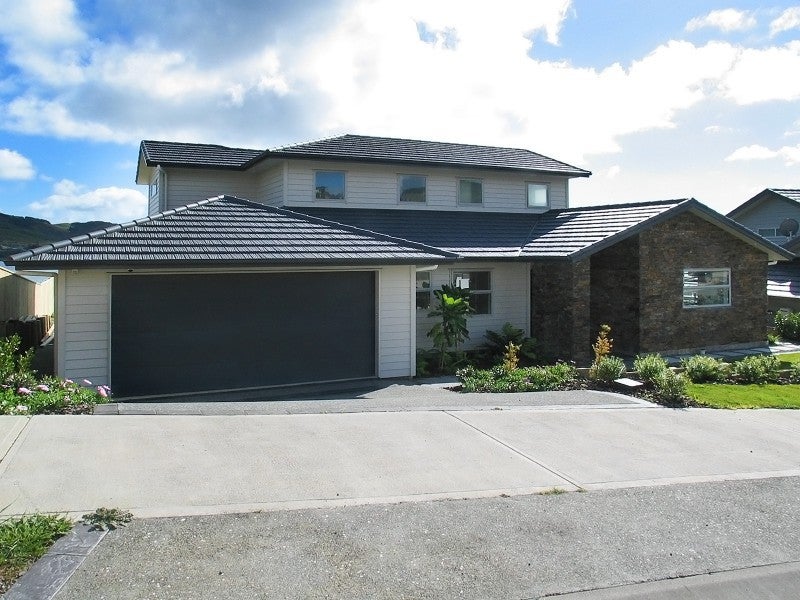 18 John Burke Drive, Aotea, Porirua - Carousel 2