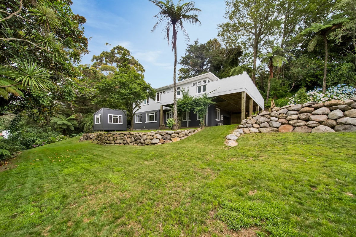10D Govett Avenue, Frankleigh Park, New Plymouth - Carousel 27
