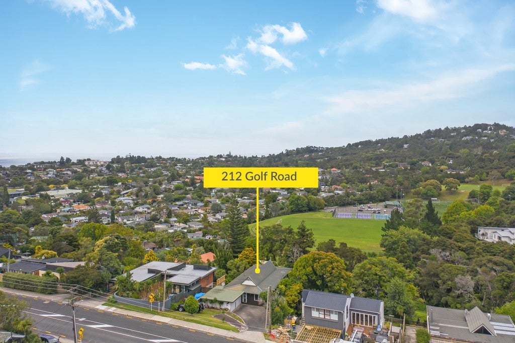 212 Golf Road, Titirangi, Auckland - Carousel 21