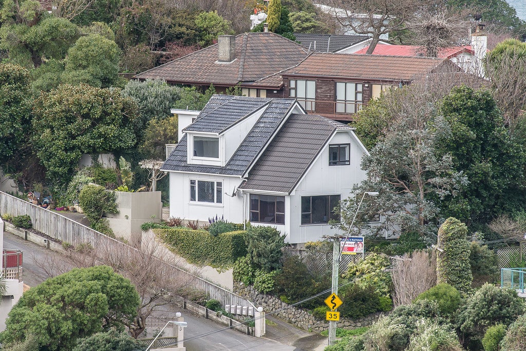 69 Paremata Road, Paremata, Porirua - Carousel 1
