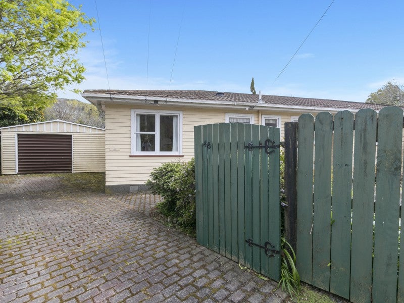 48 Wood Street, Wainuiomata, Lower Hutt - Carousel 1
