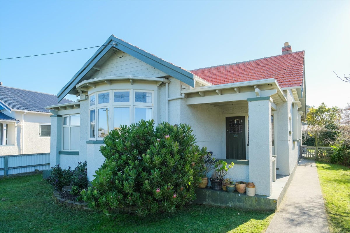 55 Marlow Street, Saint Kilda, Dunedin - Carousel 1