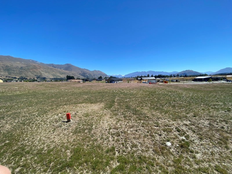 17 Marjon Drive, WANAKA - Carousel 2