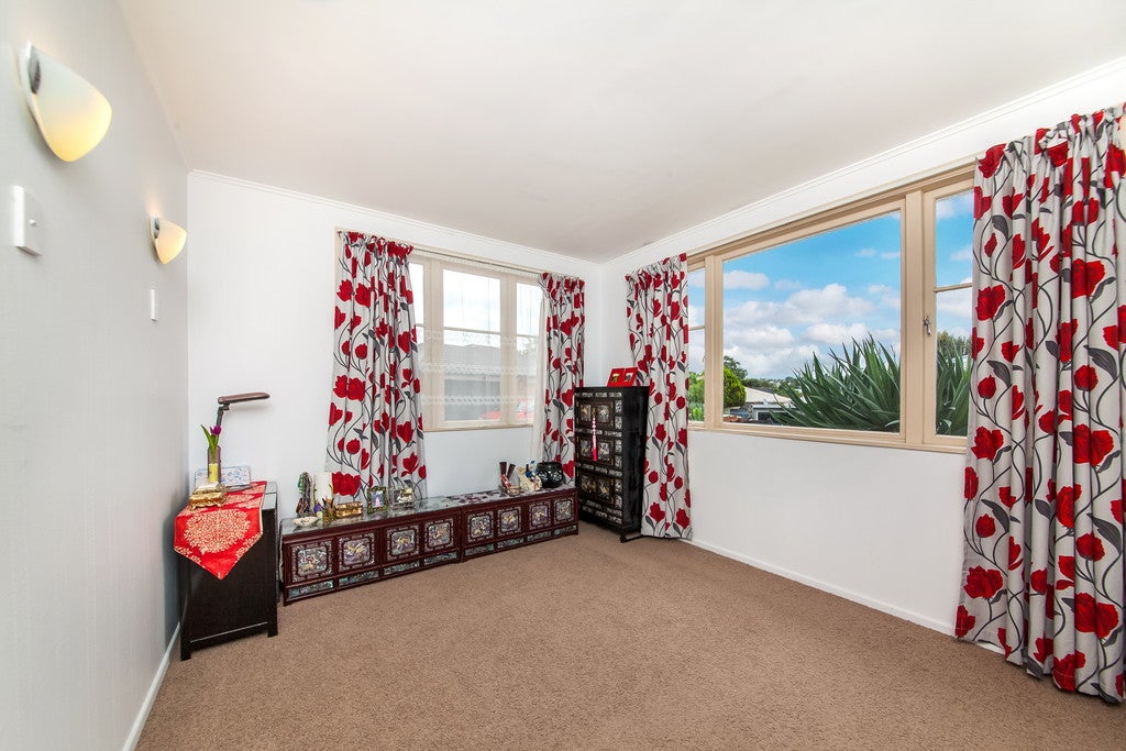 68 Farquhar Road, Glendene, Auckland - Carousel 14