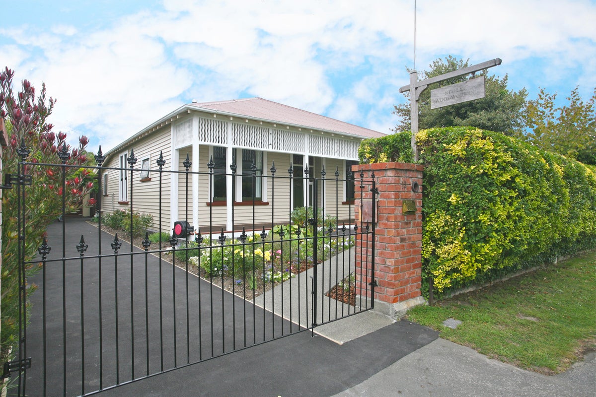 13 Martin Avenue, Beckenham, Christchurch - Carousel 1
