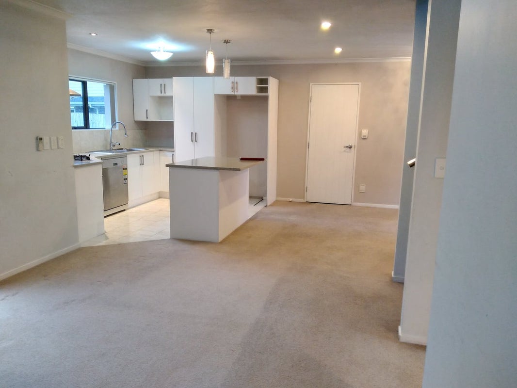 8A Watson Place, Papatoetoe, Auckland - Carousel 2