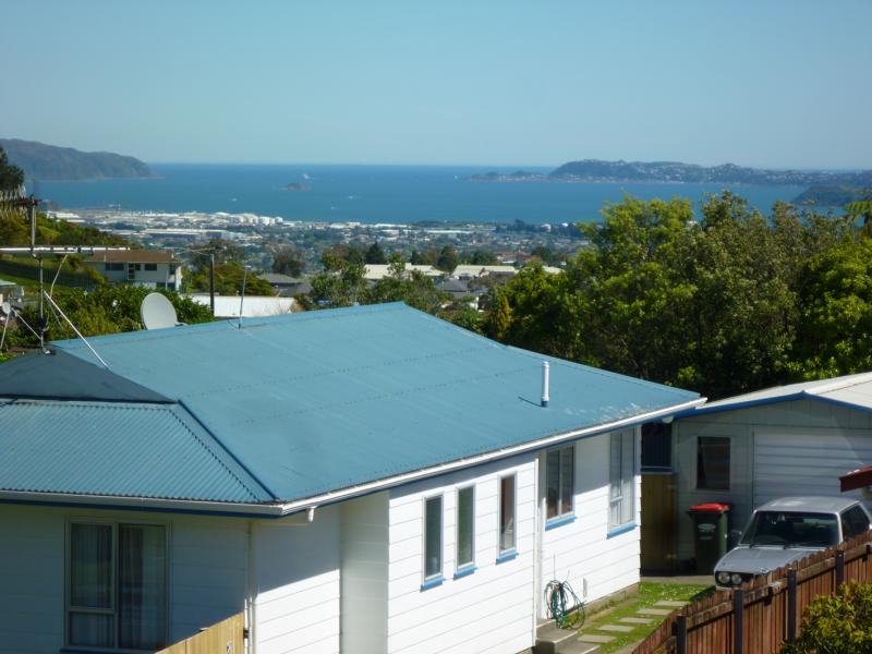 8 Kaitangata Crescent, Kelson, Lower Hutt - Carousel 14