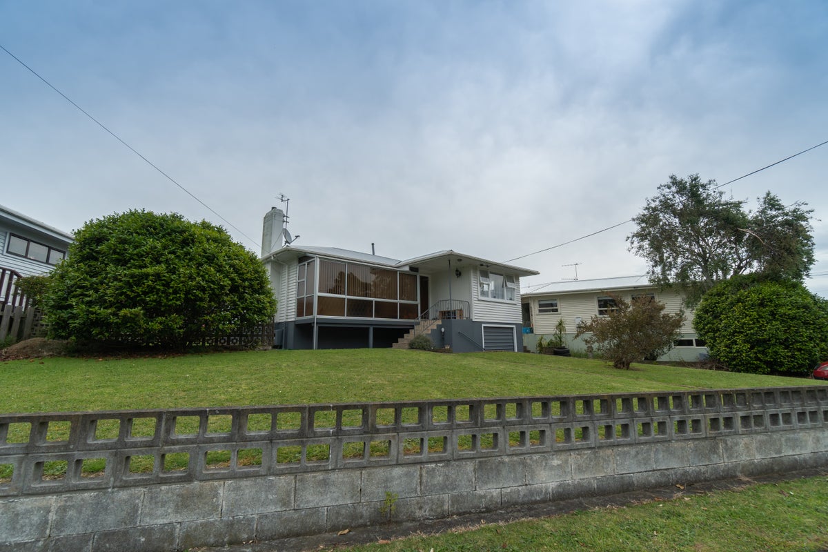 10 Clearmont Crescent, Blagdon, New Plymouth - Carousel 2
