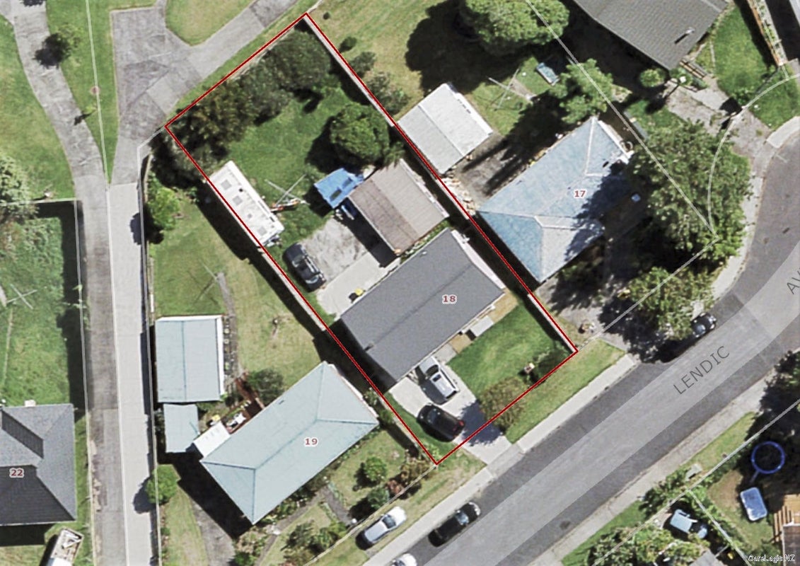 18 Lendic Avenue, Henderson, Auckland - Carousel 12