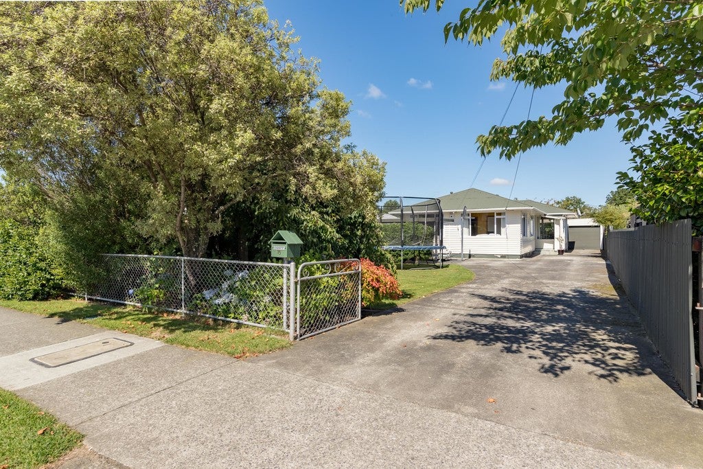 15 Moonshine Road, Trentham, Upper Hutt - Carousel 1