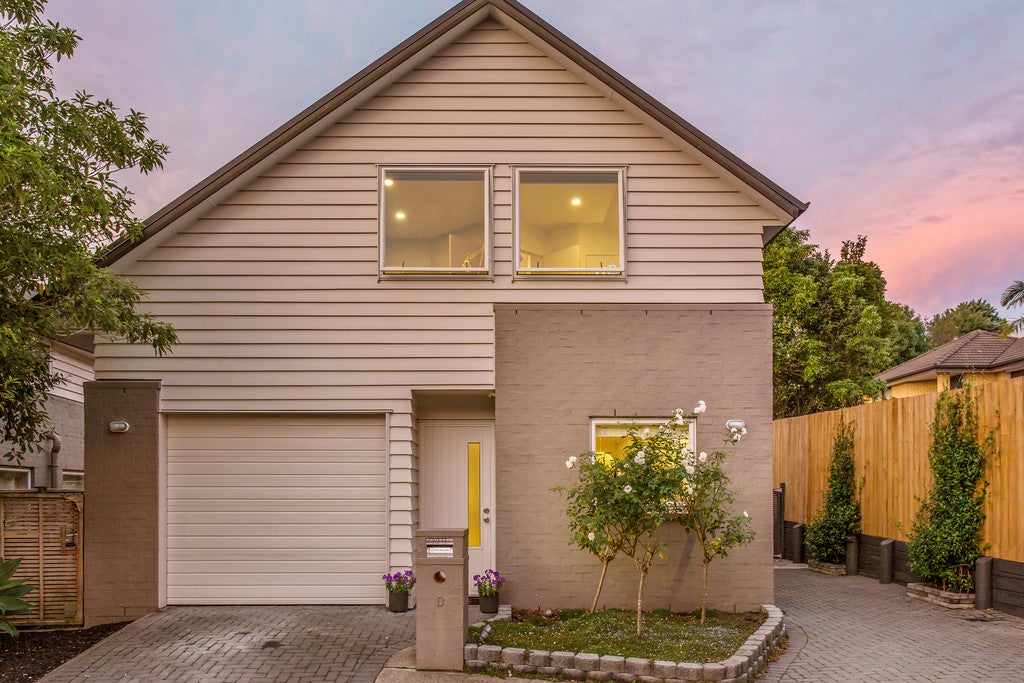 19D Nimstedt Avenue, Oteha, Auckland - Carousel 1