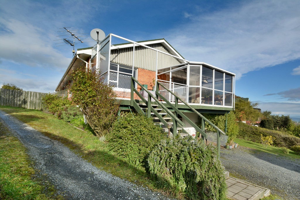 219A Highcliff Road, Shiel Hill, Dunedin - Carousel 1