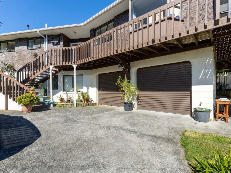 100 Dorset Avenue, Lynmouth, New Plymouth - Carousel 1