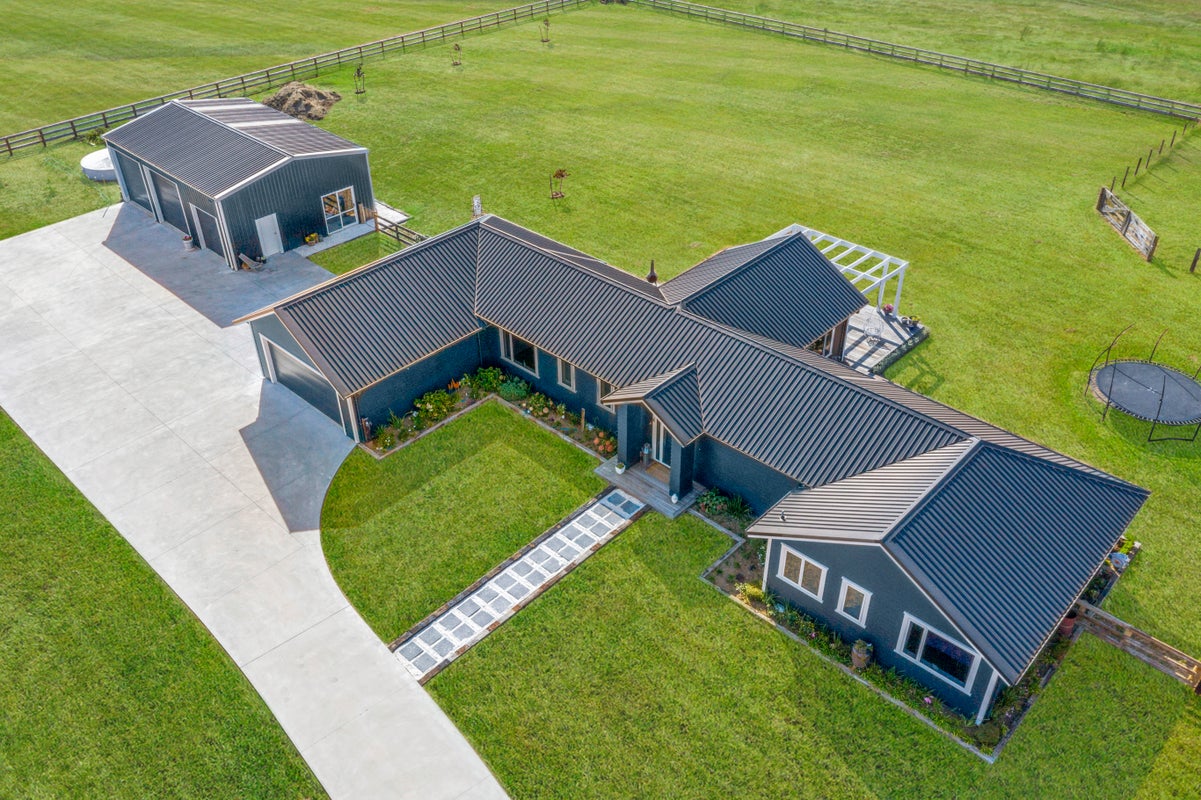 6 Diane Place, Te Kowhai, Hamilton - Carousel 2