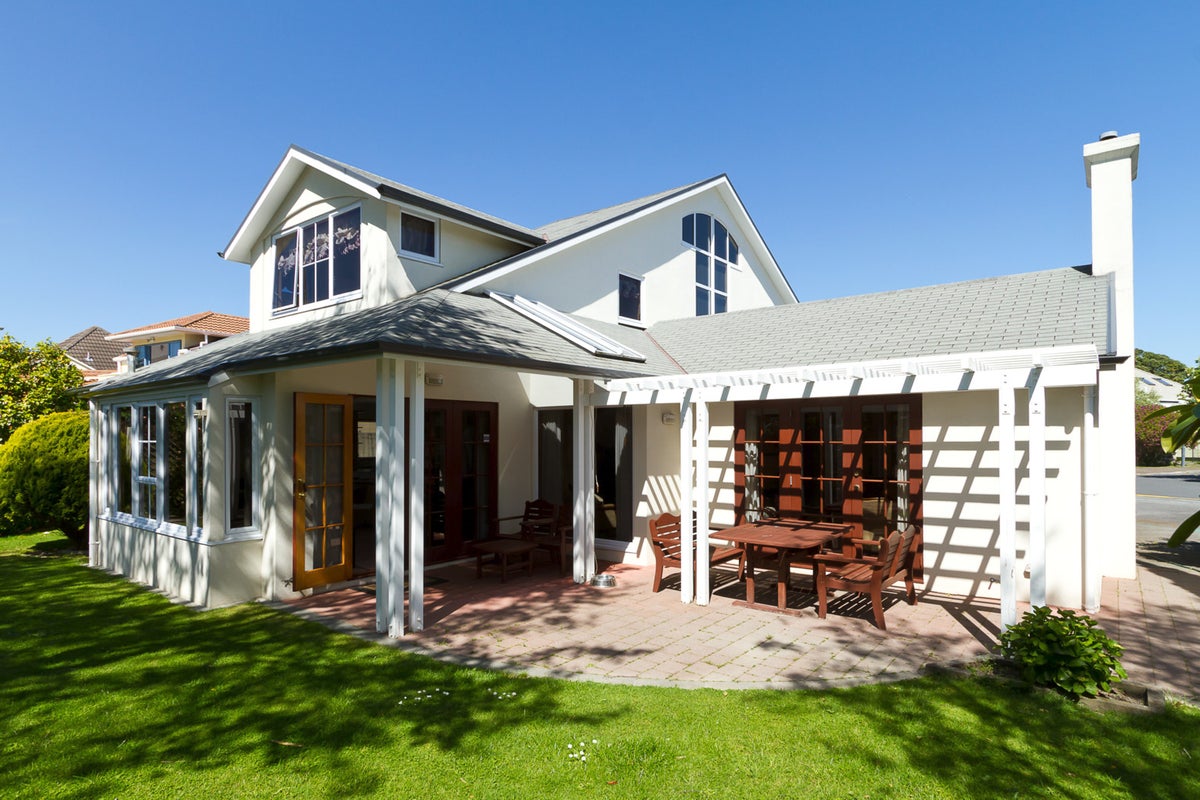 11 Huia Place, Hutt Central, Lower Hutt - Carousel 1
