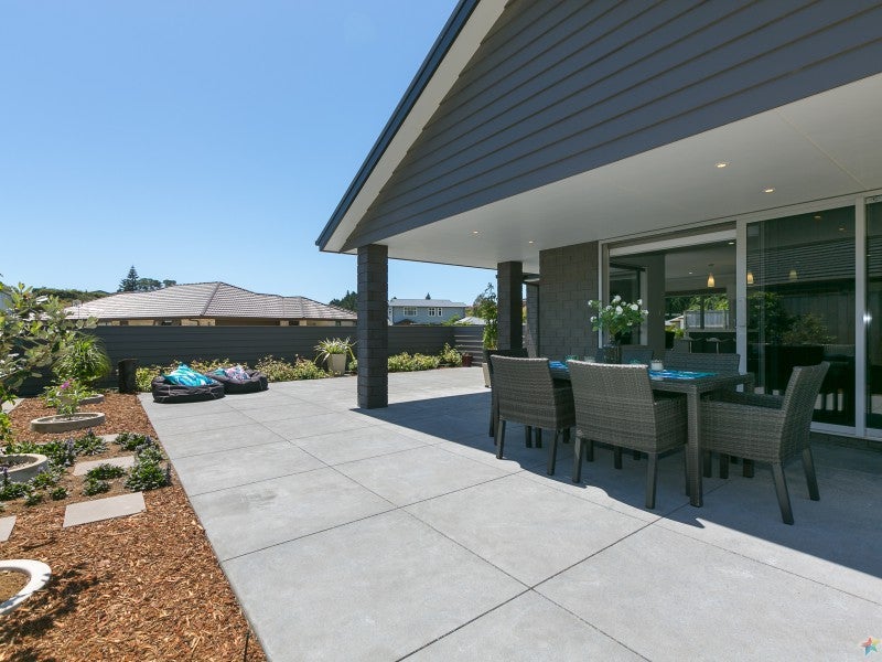 20 Te Arakete Place, Hurworth, New Plymouth - Carousel 25