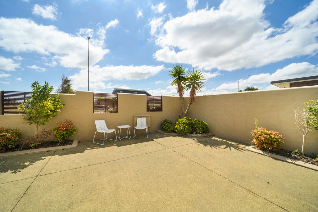 44 Ruapehu Drive, Fitzherbert, Palmerston North - Carousel 2