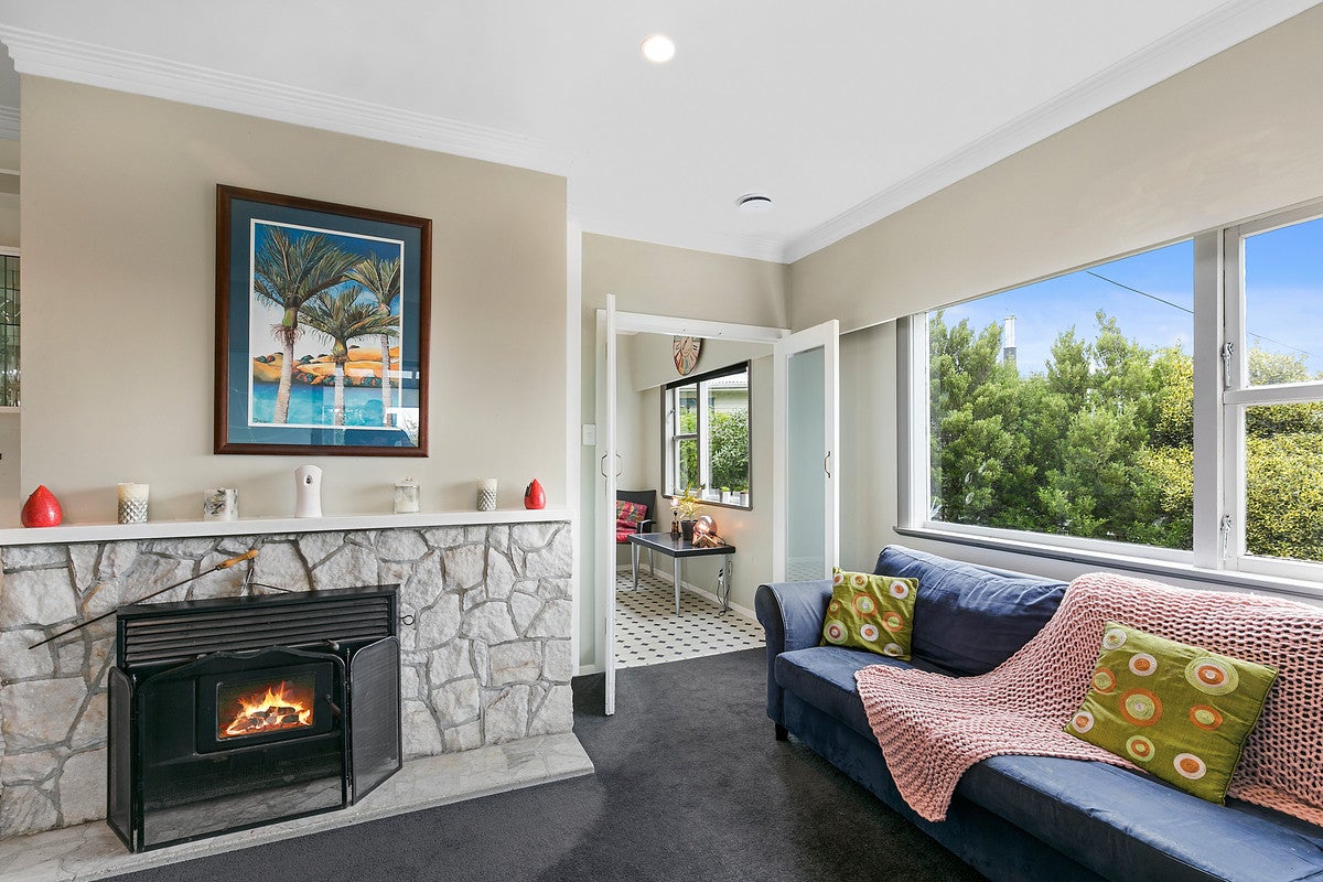 228 Helston Road, Paparangi, Wellington - Carousel 1