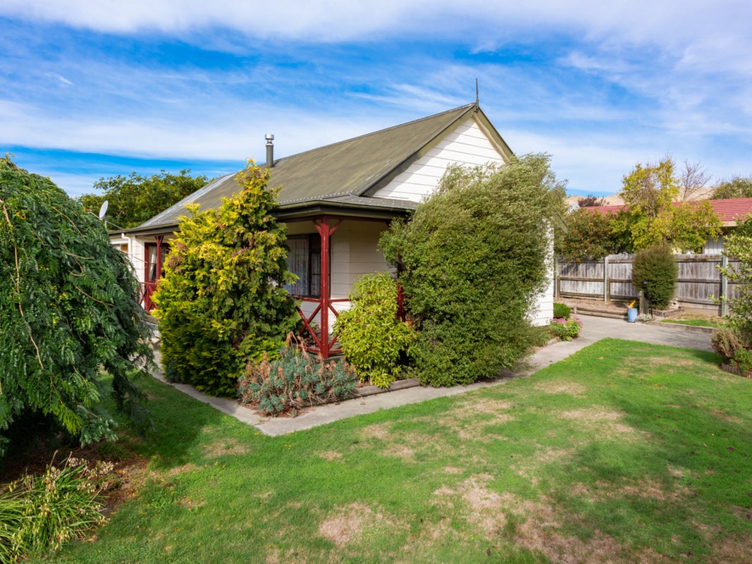 21 Hillcrest Avenue, Witherlea, Blenheim - Carousel 1