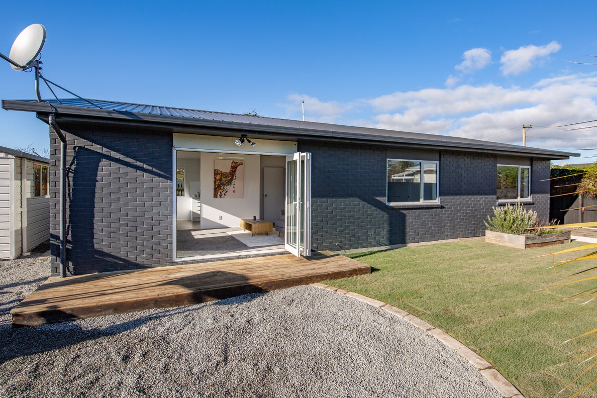 62A Travis Road, Burwood, Christchurch - Carousel 2