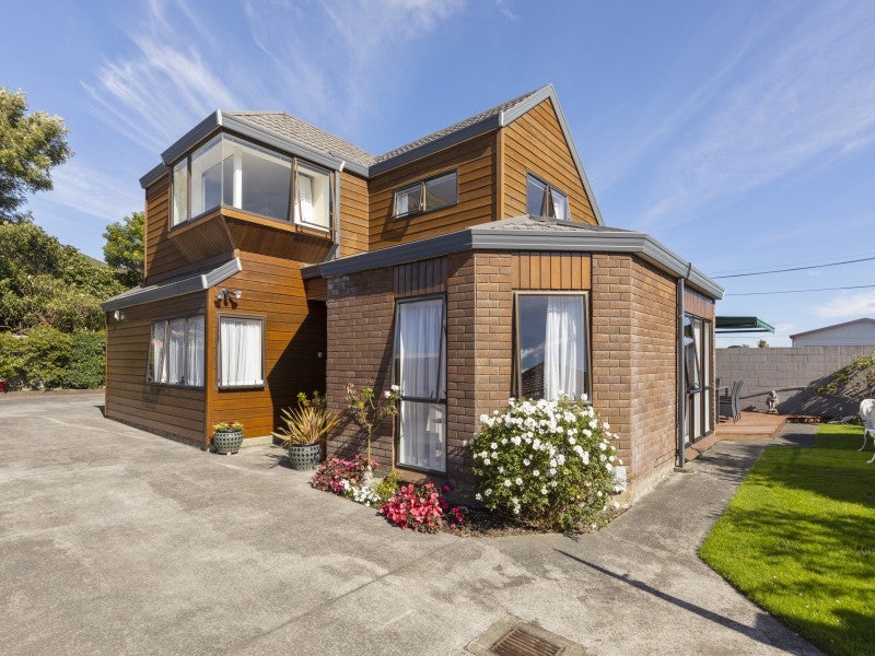2/72 Trafalgar ST, WAIWHETU, LOWER HUTT - Carousel 2