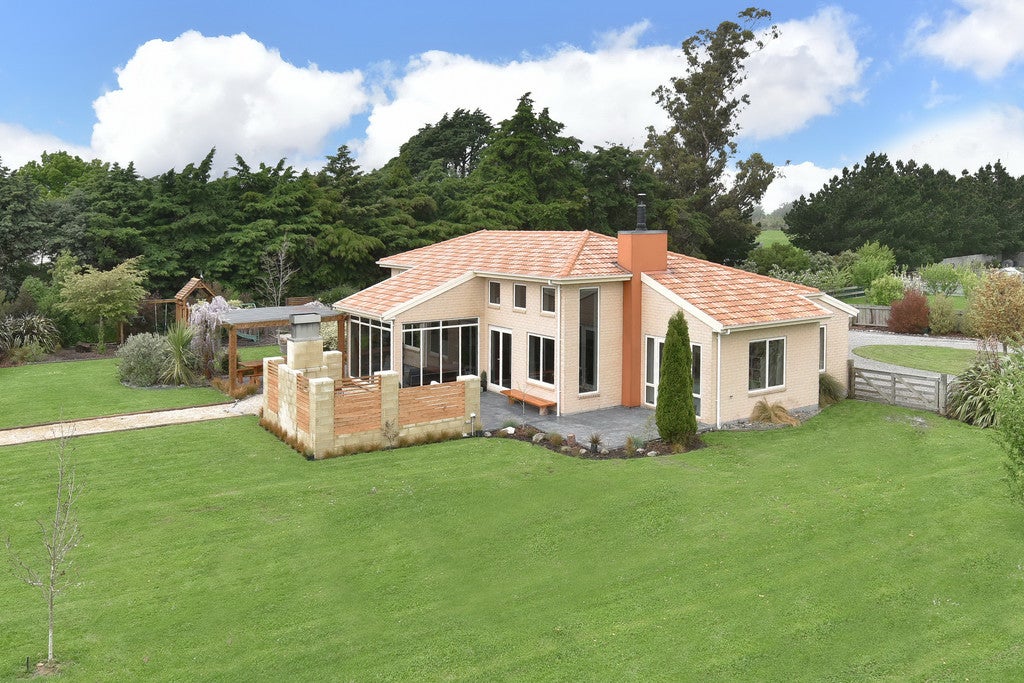 21 Teviotview Place, Amberley, Amberley - Carousel 1