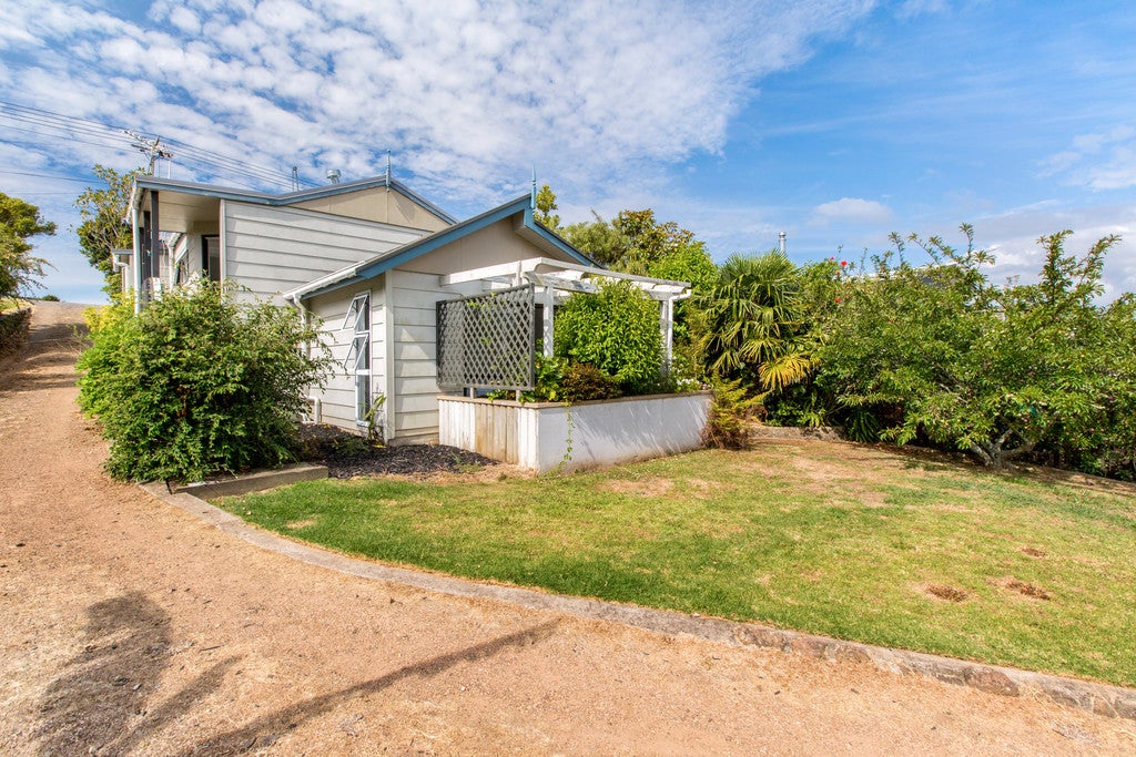 38 Mako Street, Oneroa, Waiheke Island - Carousel 2
