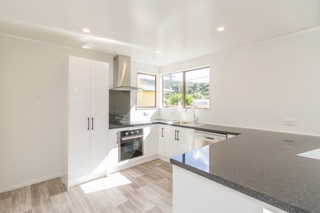 2/74 Gillespies Road, Birchville, Upper Hutt - Carousel 1
