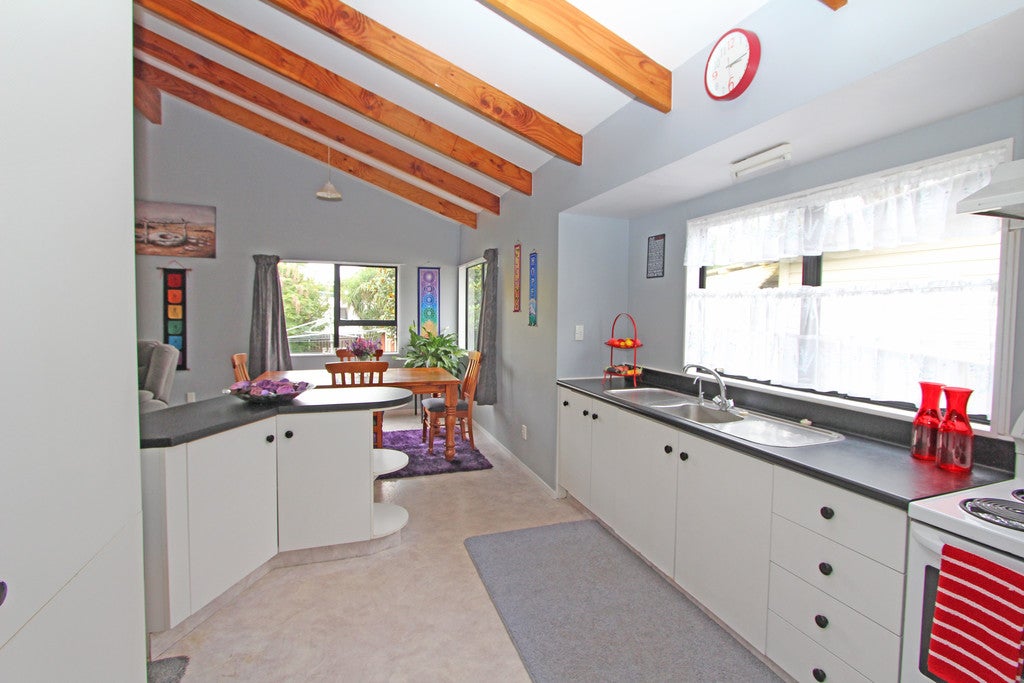 2/570 Weymouth Road, Weymouth, Auckland - Carousel 2