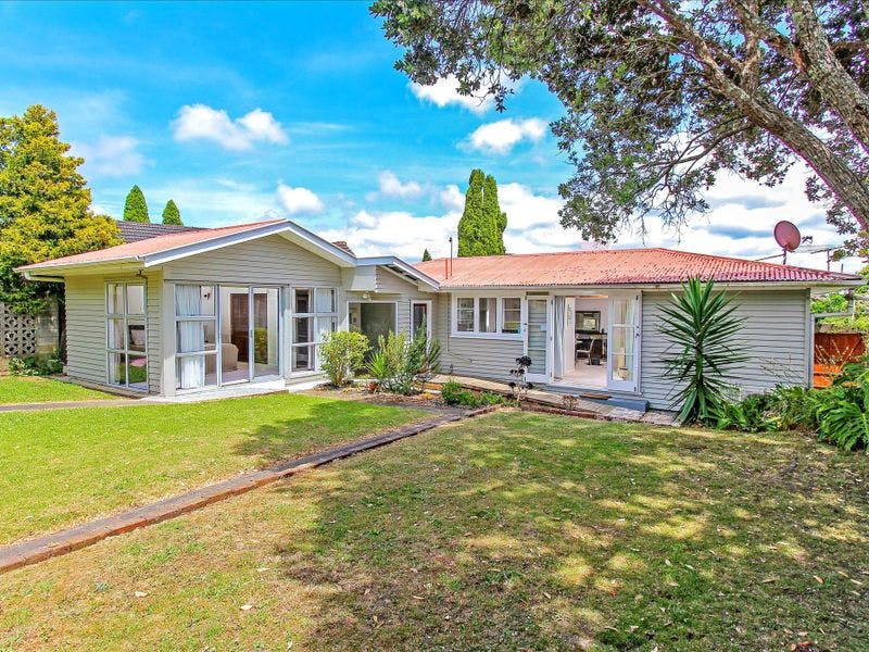 4 Woolley Avenue, New Lynn, Auckland - Carousel 2