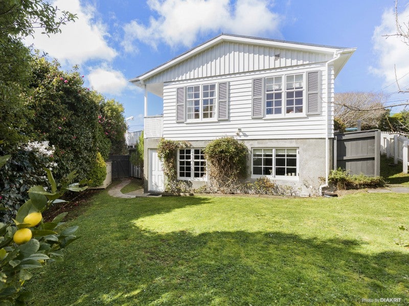 11 Khouri Avenue, Karori, Wellington - Carousel 1