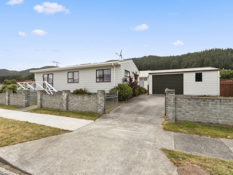46 Berkeley Road, Wainuiomata, Lower Hutt - Carousel 1