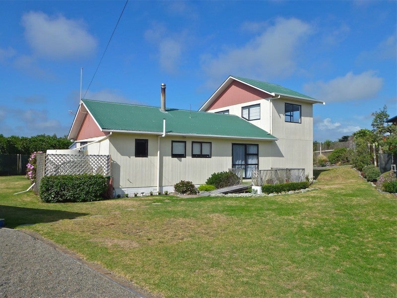 1 Gawler Street, Te Horo Beach - Carousel 1
