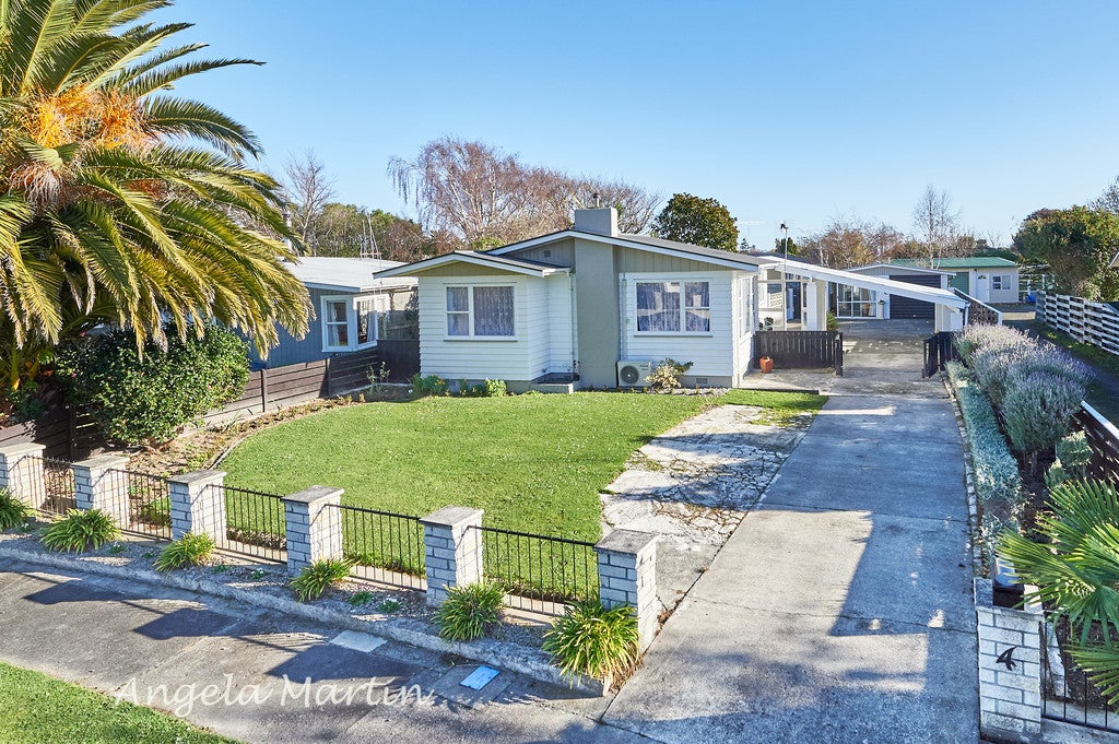 4 Panako Place, Awapuni, Palmerston North - Carousel 1