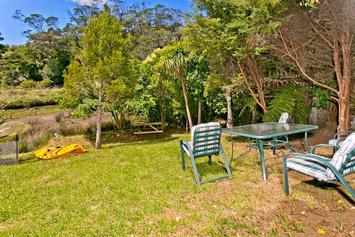 21 Ivy Place, Birkdale, Auckland - Carousel 2