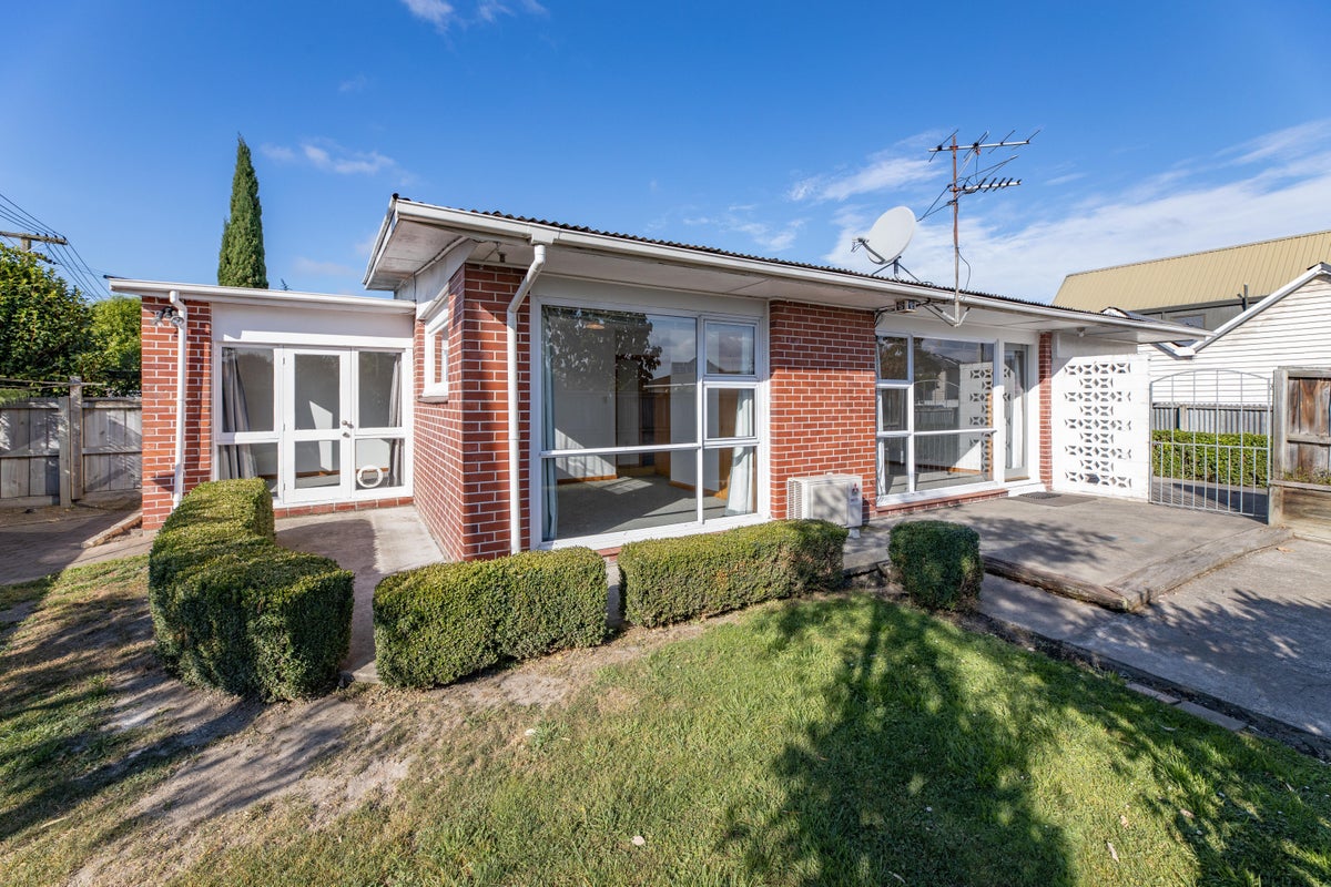 60 Trafalgar Street, St Albans, Christchurch - Carousel 1