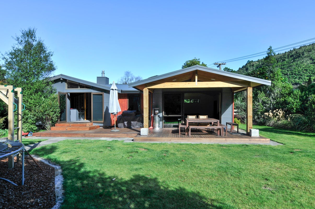 2 Benn Road, Rotorua - Carousel 1