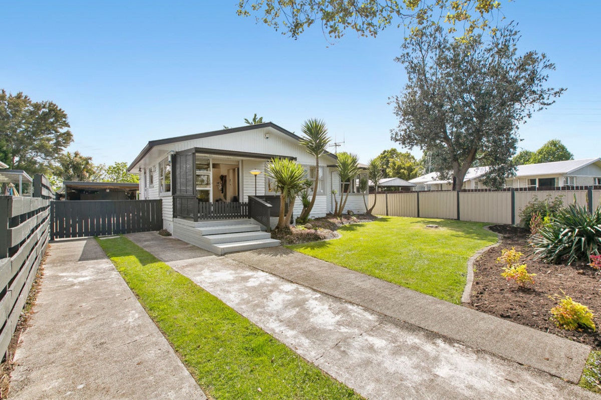 41 Alderson Road, Fairview Downs, Hamilton - Carousel 1