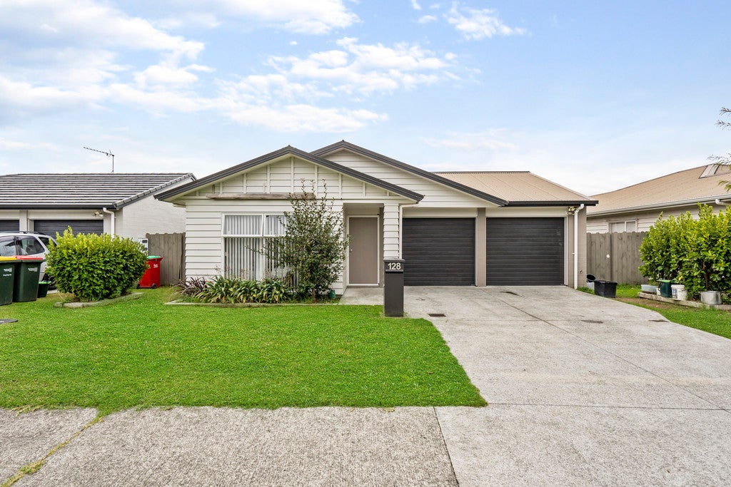 128 Popokatea Drive, Takanini, Auckland - Carousel 1