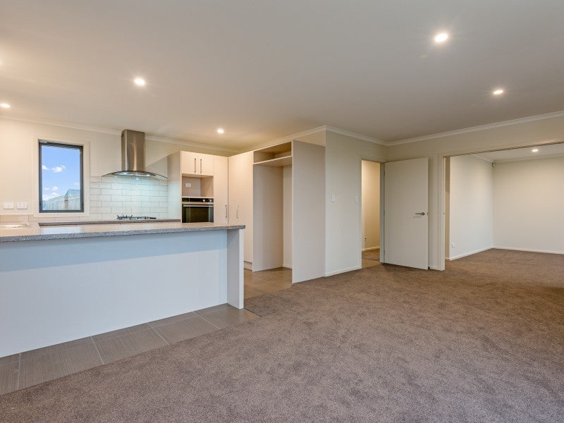 30 Varsity Heights, Fitzherbert, Palmerston North - Carousel 2