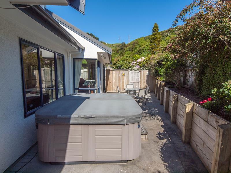 14 Waverton Terrace, Churton Park, Wellington - Carousel 19