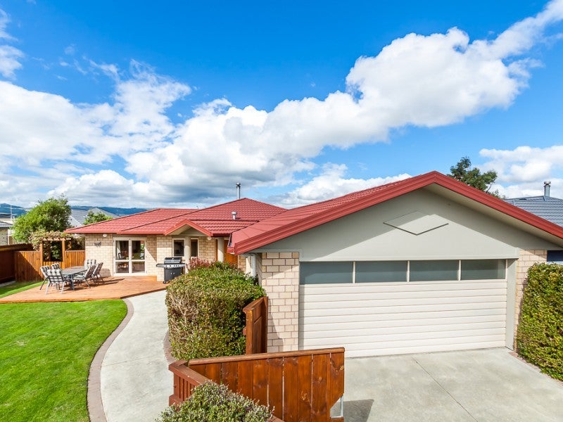 16 Boston Parade, Kelvin Grove, Palmerston North - Carousel 1