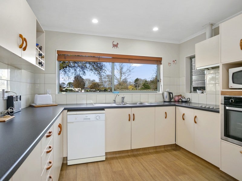 63 Carlyle Street, Leamington, Cambridge - Carousel 2